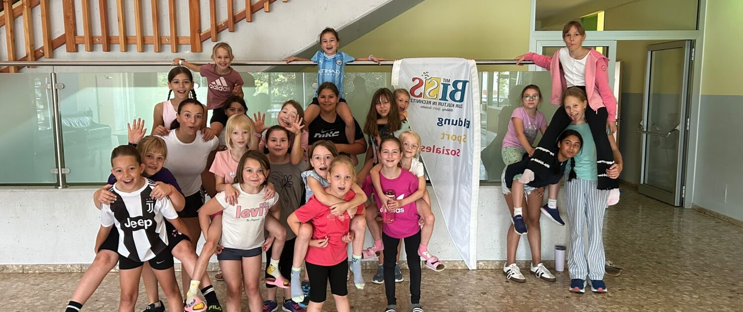 Gruppenbild_Taenzerinnen Ein Gruppenbild mit verschiedenen Tänzerinnen